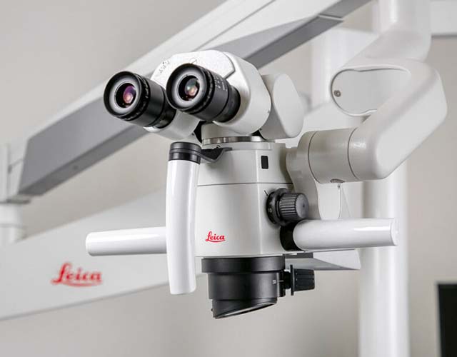 歯科用顕微鏡「Leica M320 F12」
